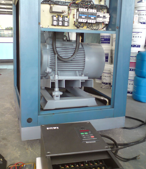 ����׃�l��